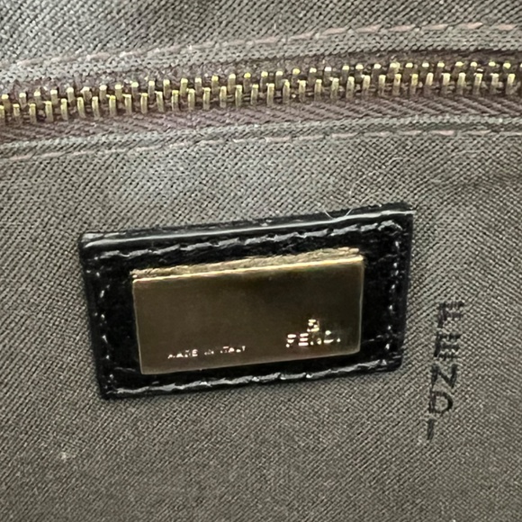 Authentic Fendi  baguette bag - Picture 8 of 12
